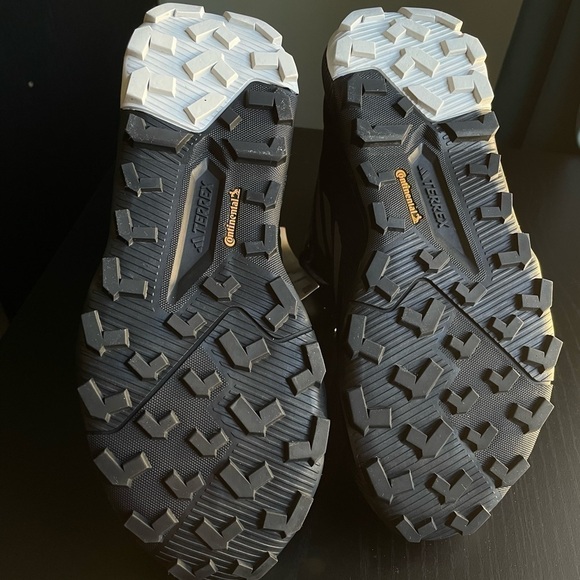 Terrex Women Rain.Rdy Hiking Sneakers - Picture 4 of 8